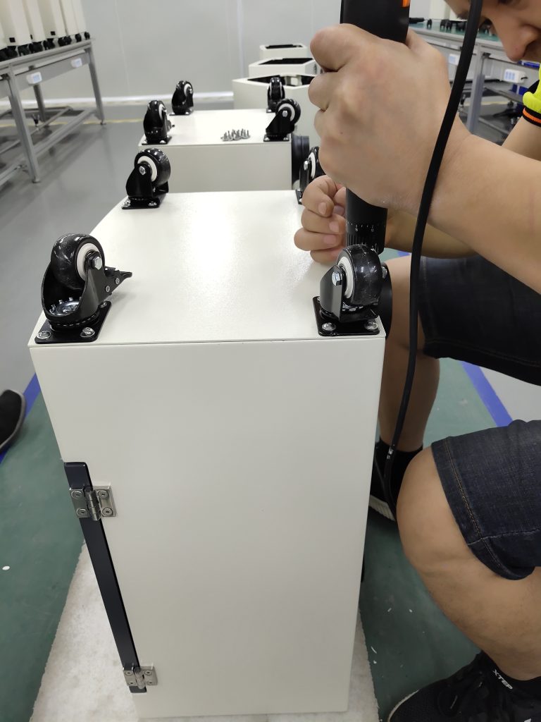 Caster assembly
